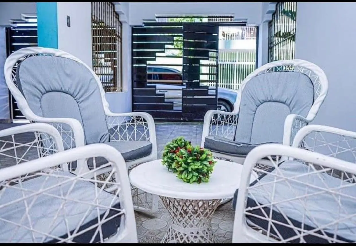 Comoda Y Centrica Casa Santo Domingo Este Ferienhaus
